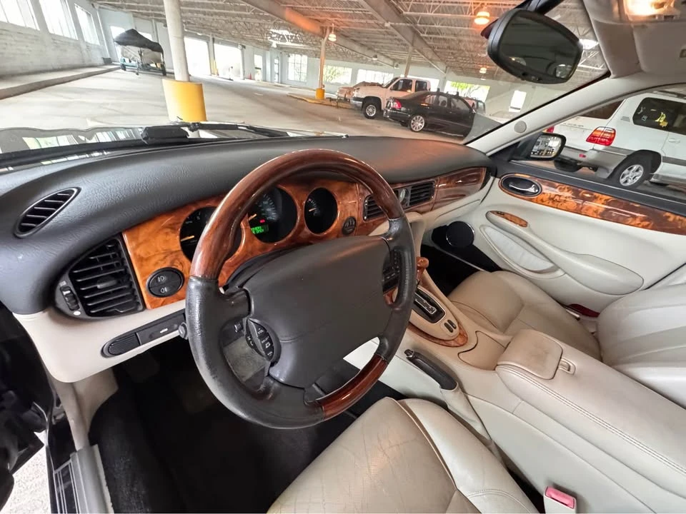 2003 Jaguar X308 XJR - Image 6 of 20