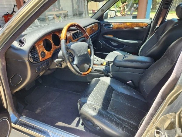 2003 Jaguar X308 XJR - Image 5 of 8