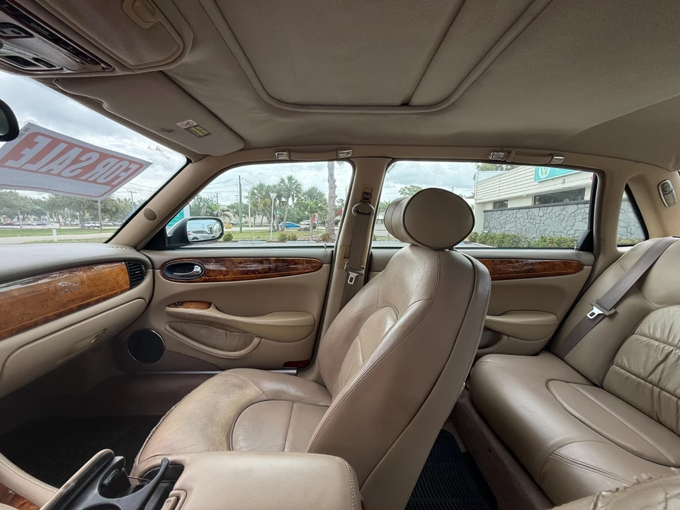 2003 Jaguar XJS - Image 8 of 10
