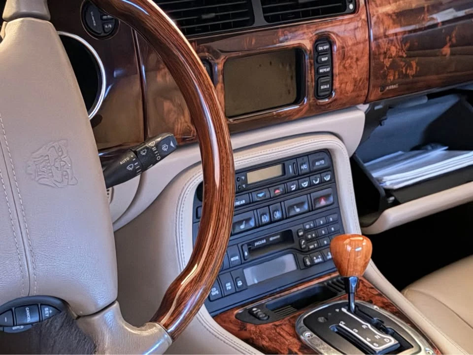 2003 Jaguar X100 XK8 - Image 14 of 17