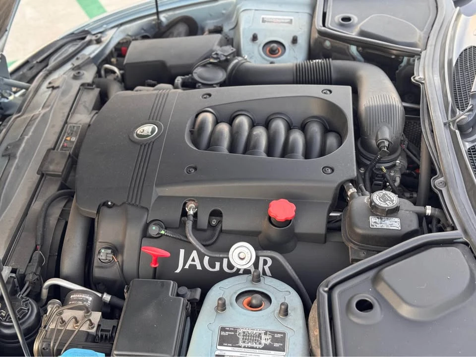 2003 Jaguar X100 XK8 - Image 11 of 20