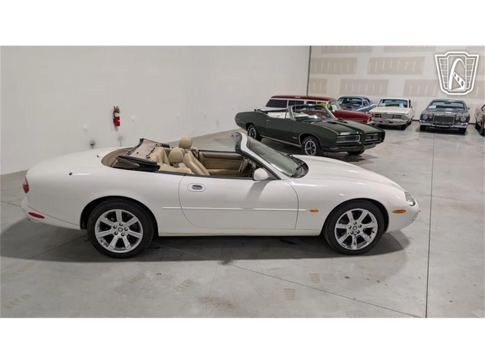 2003 Jaguar X100 XK8 - Image 17 of 31
