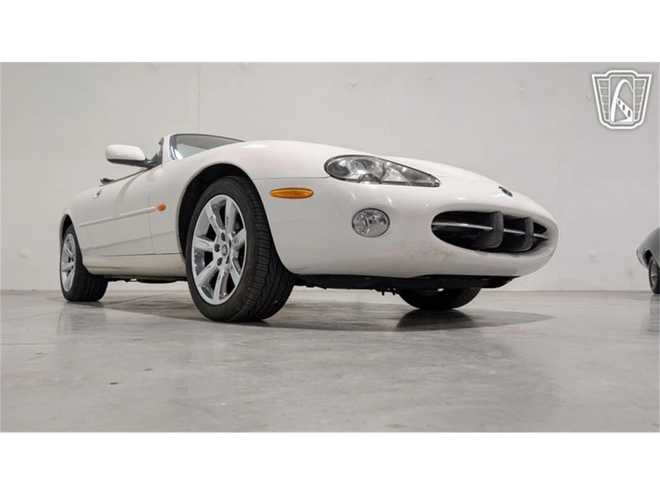 2003 Jaguar X100 XK8 - Image 22 of 31
