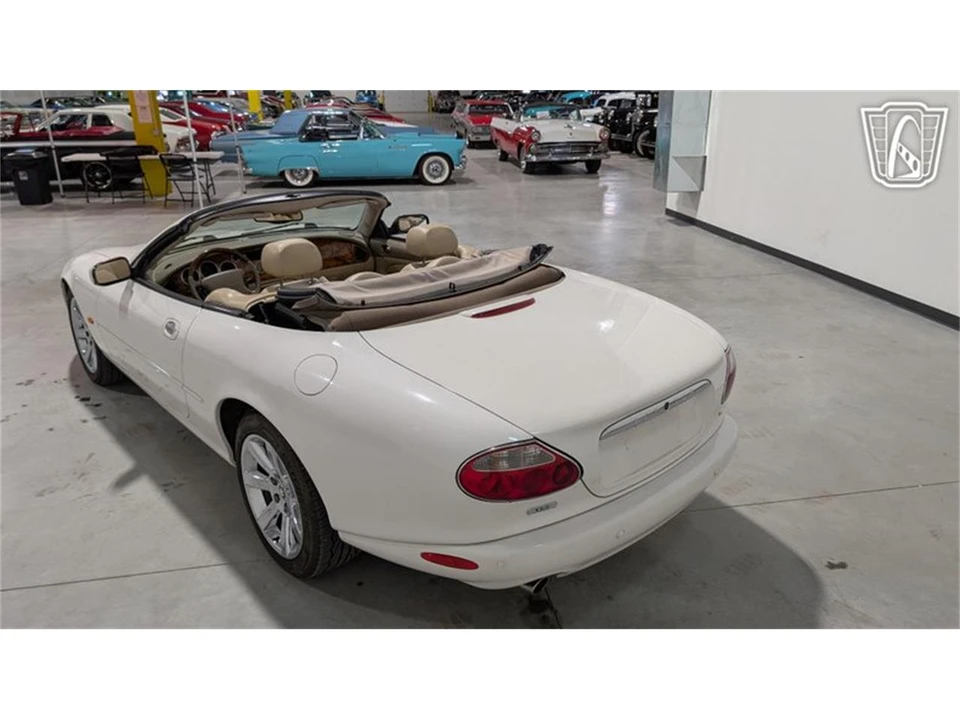 2003 Jaguar X100 XK8 - Image 8 of 31