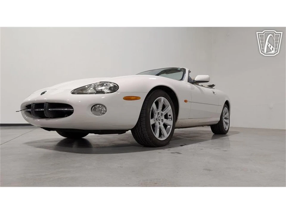 2003 Jaguar X100 XK8 - Image 4 of 31