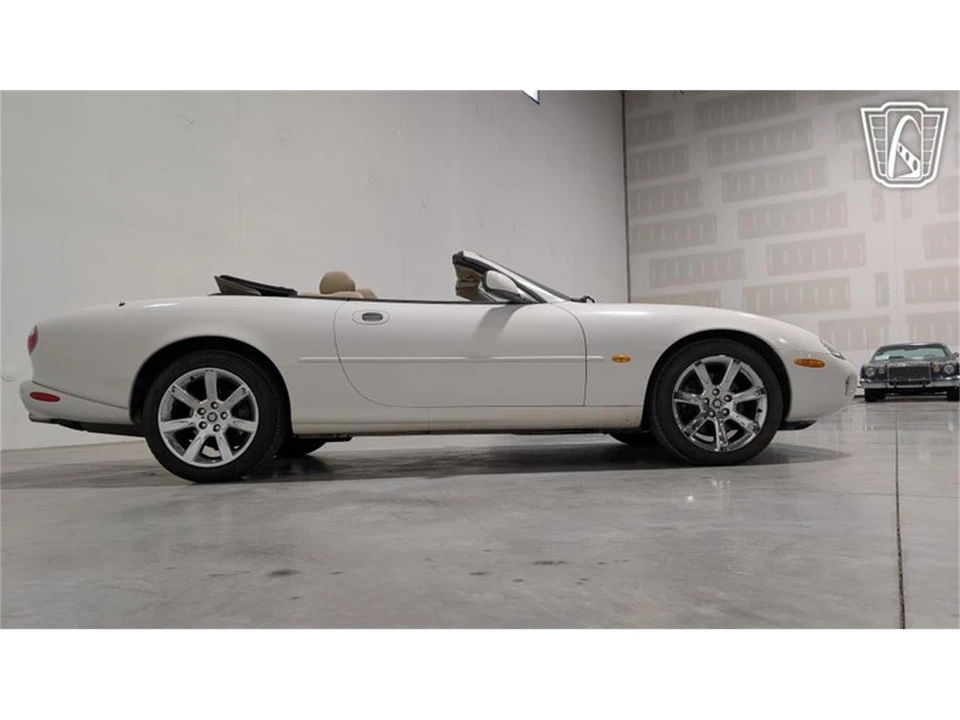 2003 Jaguar X100 XK8 - Image 19 of 31