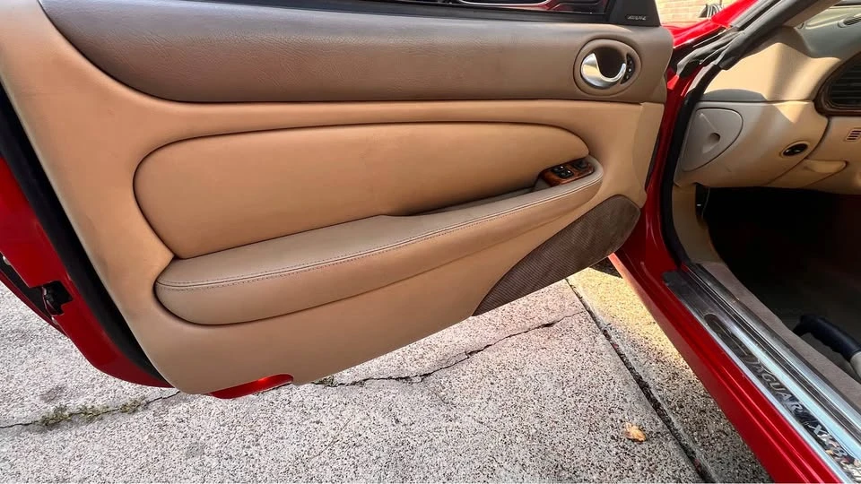 2003 Jaguar X100 XK8 - Image 12 of 14