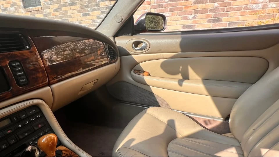2003 Jaguar X100 XK8 - Image 8 of 14
