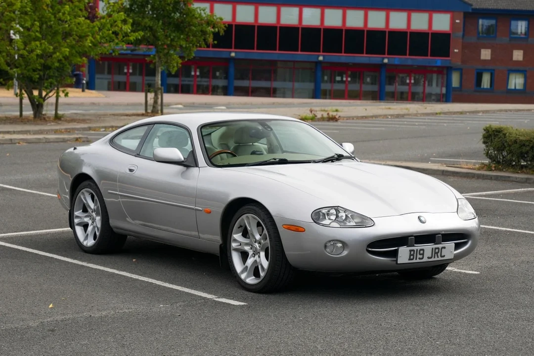 2003 Jaguar X100 XK8 - Image 17 of 30