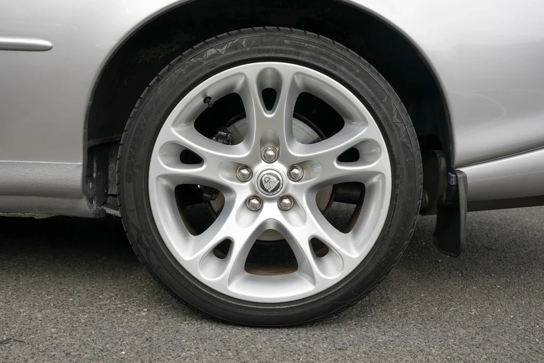 2003 Jaguar X100 XK8 - Image 27 of 30
