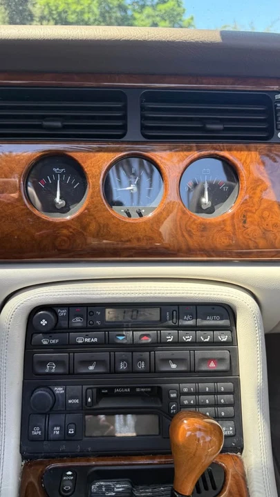 2003 Jaguar X100 XK8 - Image 14 of 17