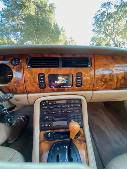 2003 Jaguar X100 XK8 - Image 6 of 11