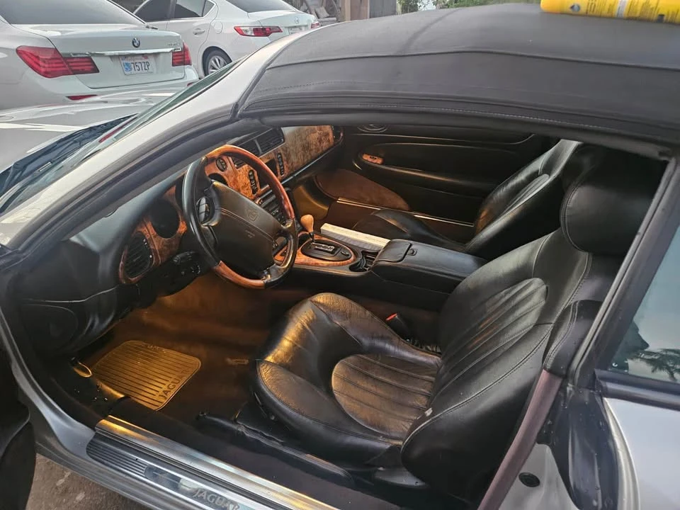 2003 Jaguar X100 XK8 - Image 10 of 18