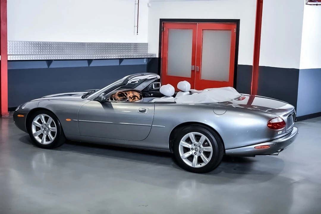 2003 Jaguar X100 XK8 - Image 16 of 30