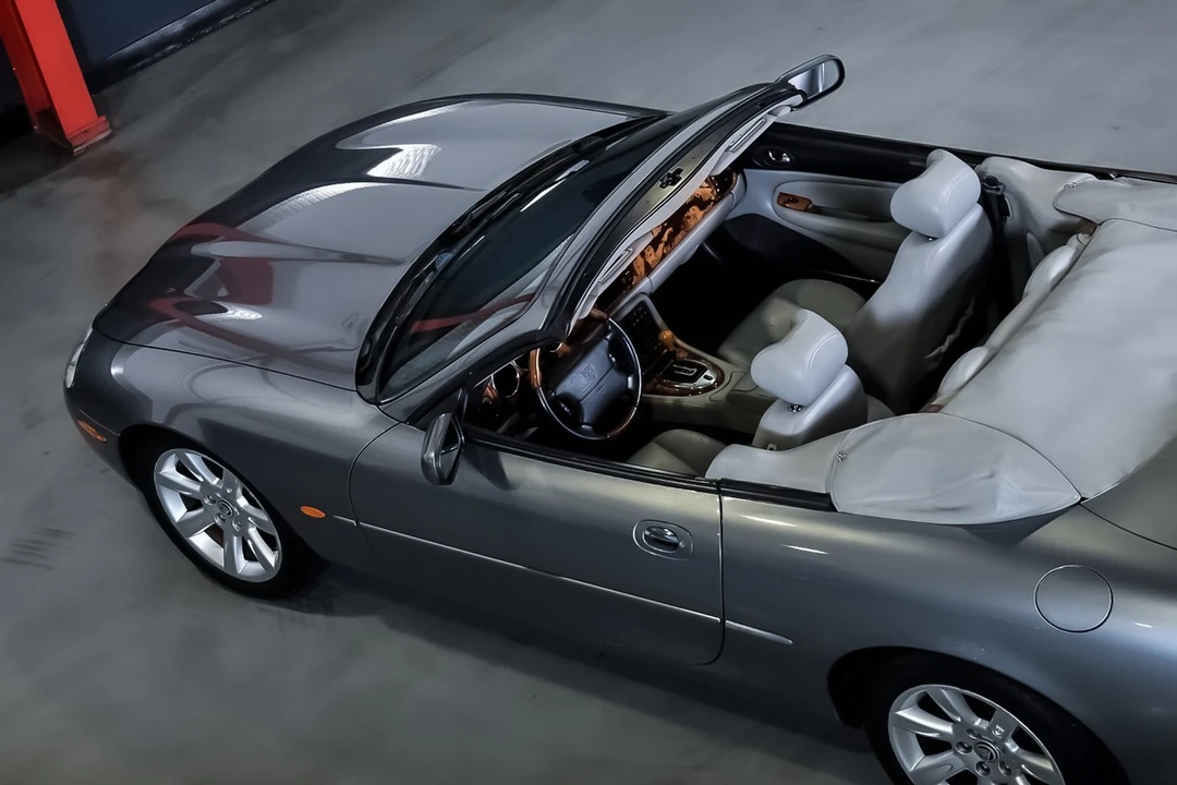 2003 Jaguar X100 XK8 - Image 23 of 30