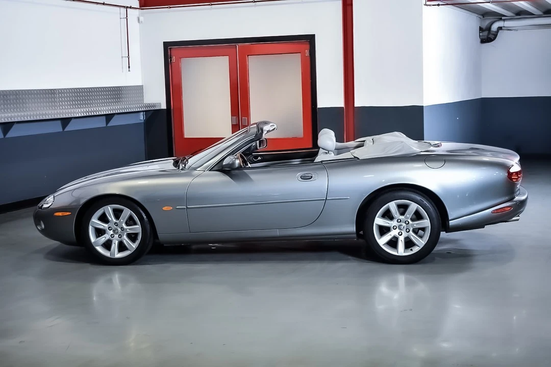 2003 Jaguar X100 XK8 - Image 19 of 30