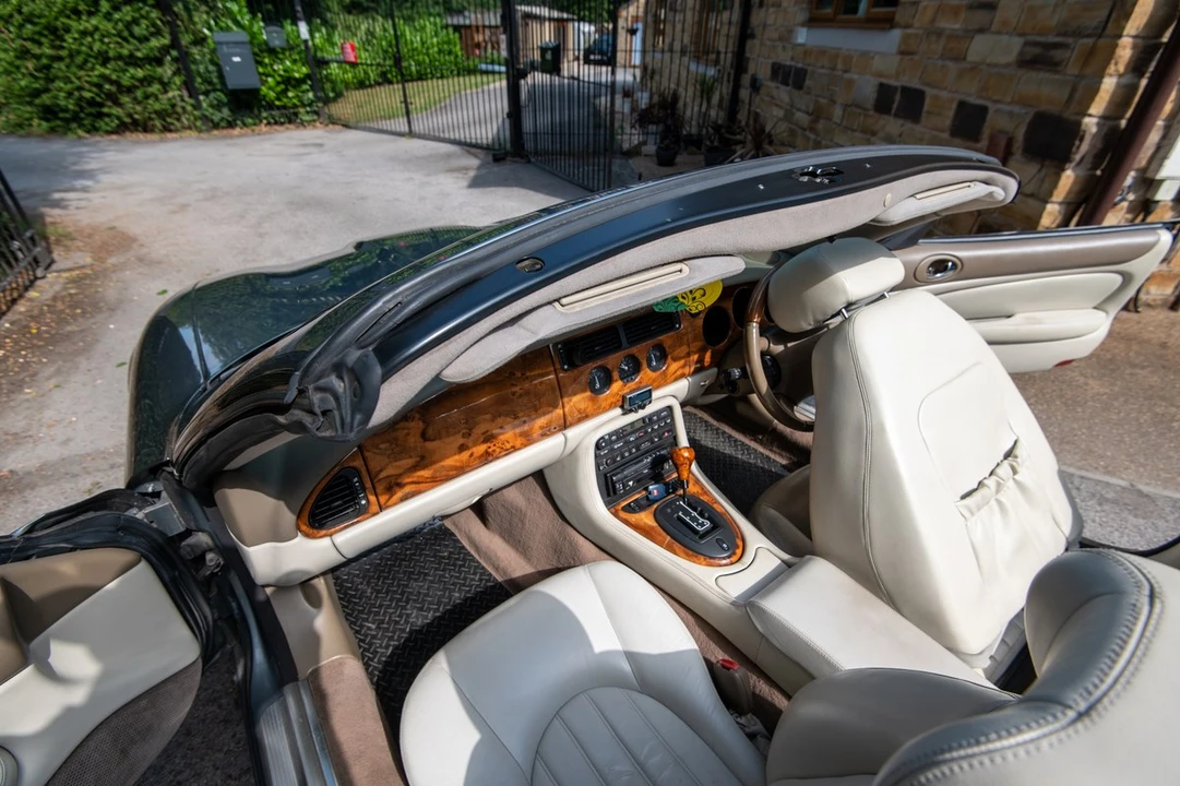 2003 Jaguar X100 XK8 - Image 15 of 30