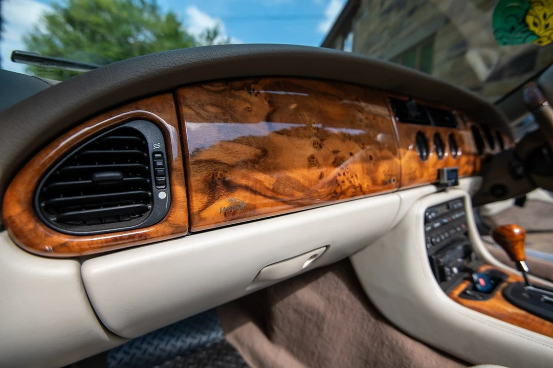 2003 Jaguar X100 XK8 - Image 9 of 30