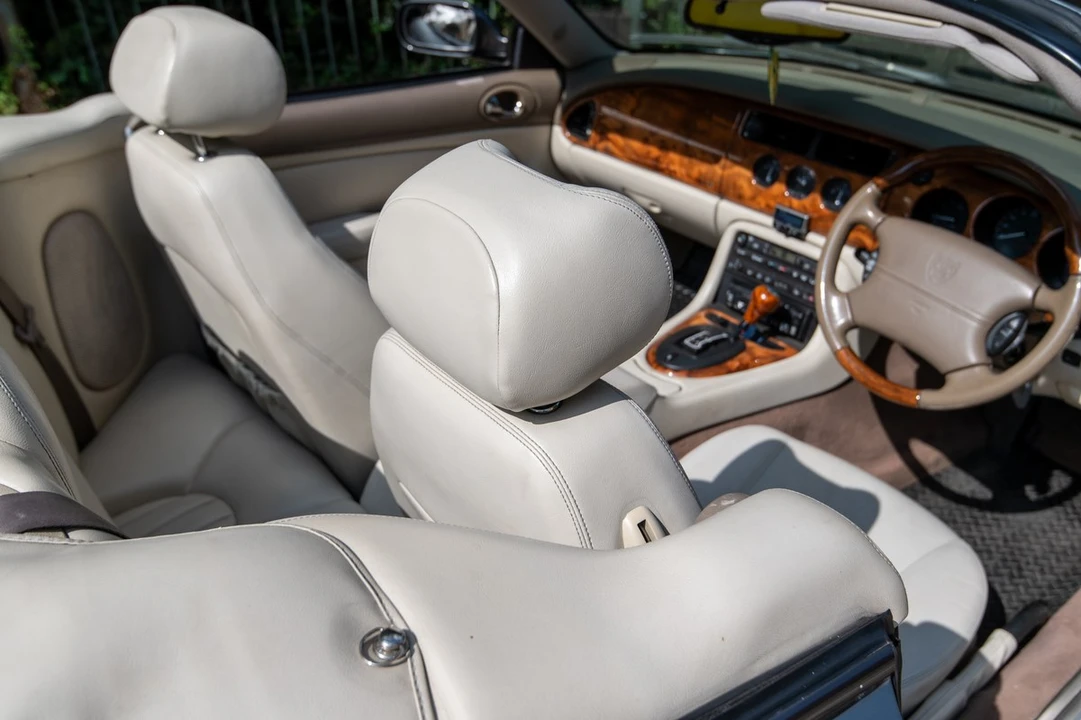 2003 Jaguar X100 XK8 - Image 19 of 30