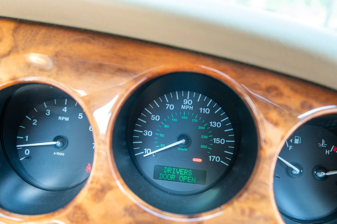 2003 Jaguar X100 XK8 - Image 11 of 30