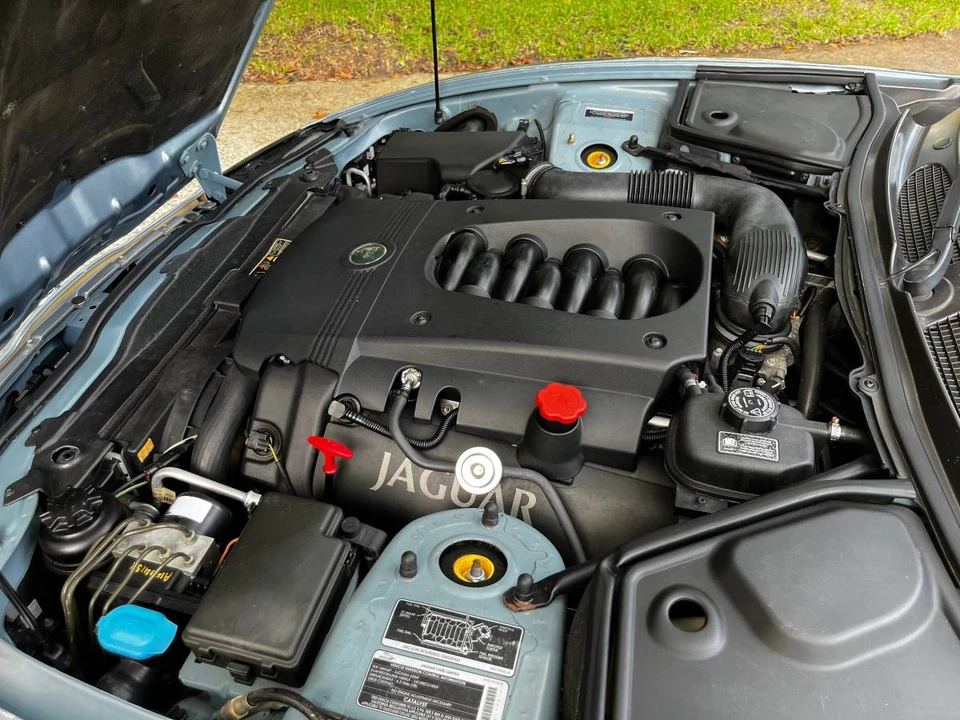 2003 Jaguar X100 XK8 - Image 11 of 15