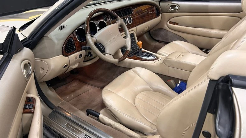 2003 Jaguar X100 XK8 - Image 7 of 10
