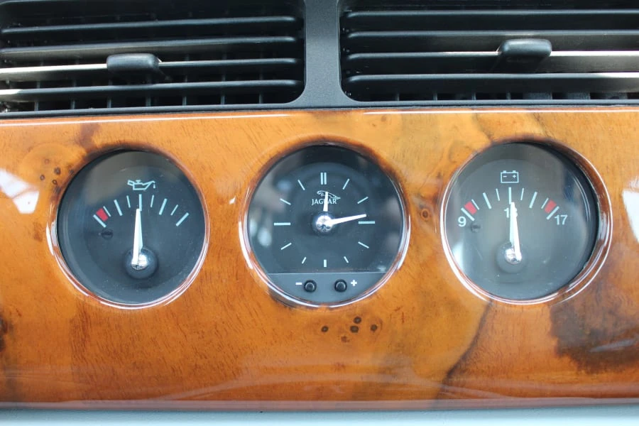 2003 Jaguar X100 XK8 - Image 21 of 31