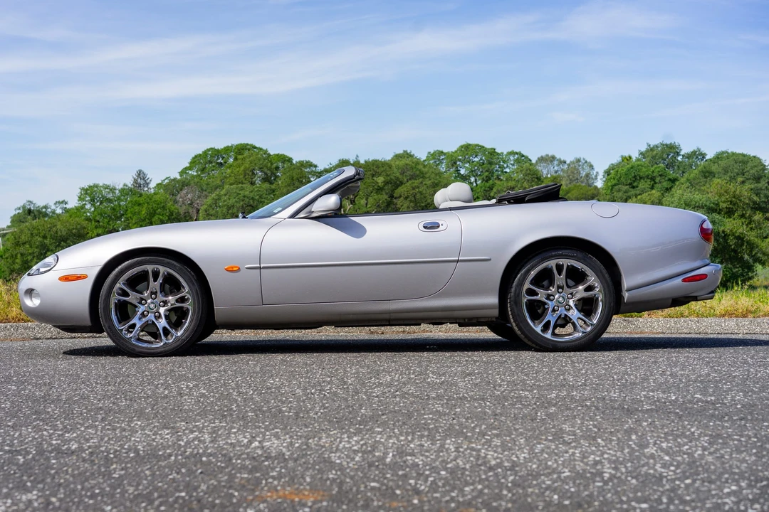 2003 Jaguar X100 XK8 - Image 7 of 31