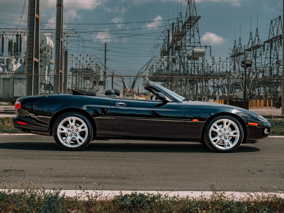 2003 Jaguar X100 XK8 - Image 15 of 31