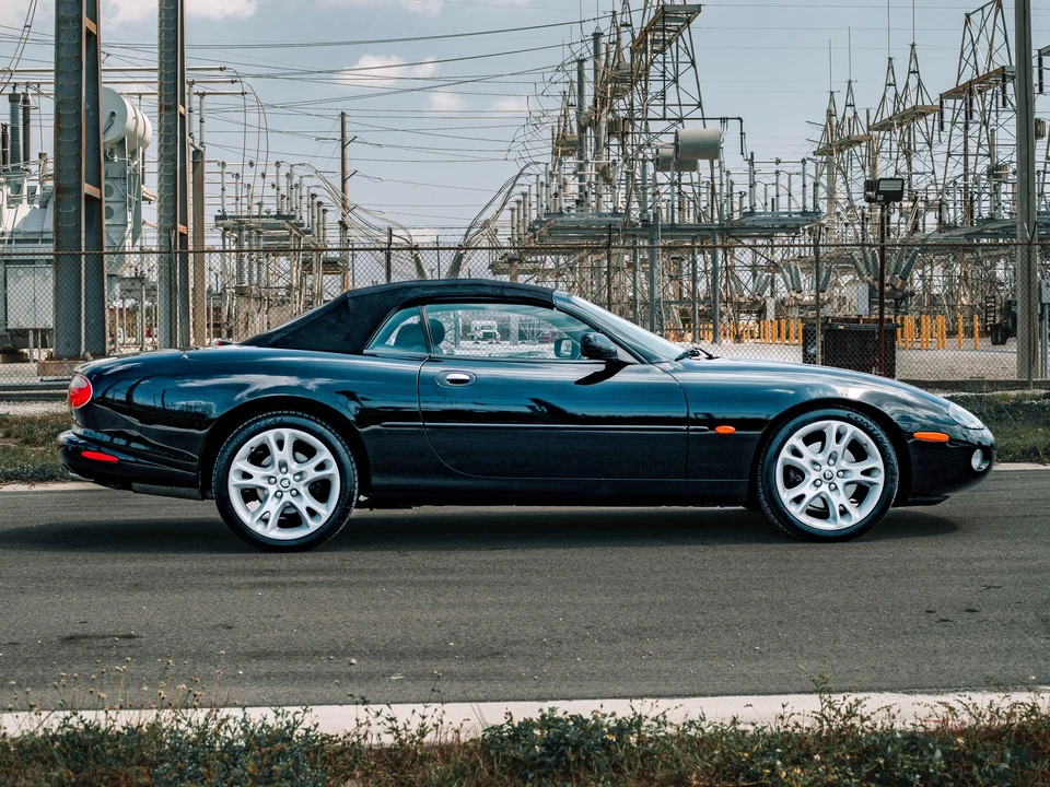 2003 Jaguar X100 XK8 - Image 8 of 31