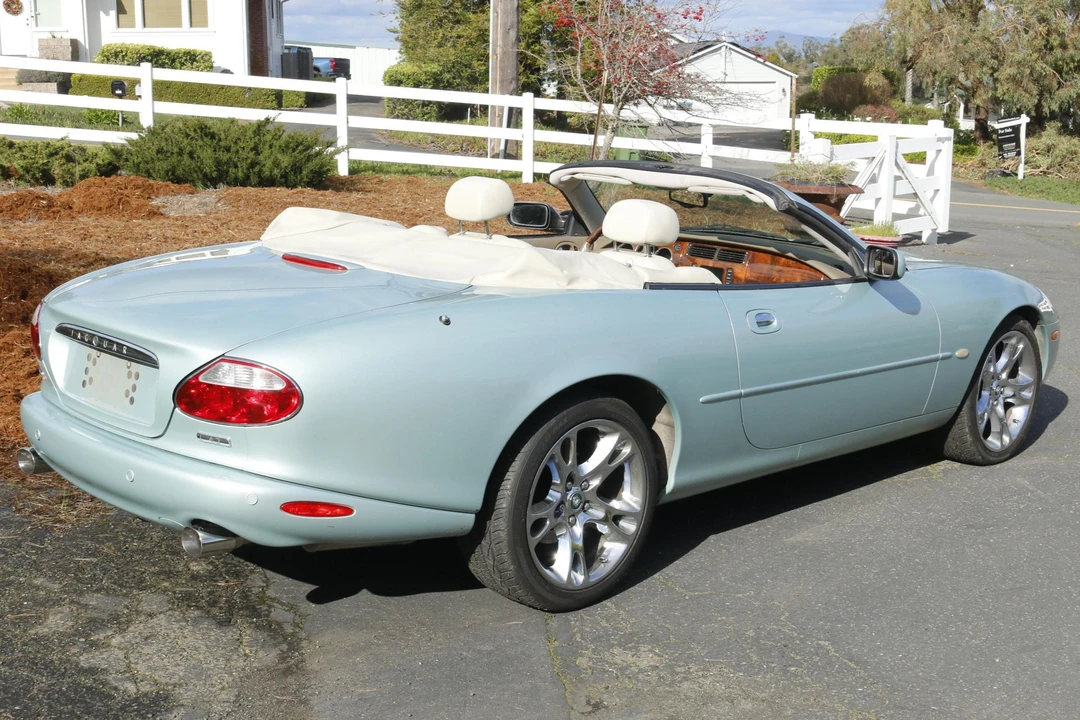 2003 Jaguar X100 XK8 - Image 4 of 5