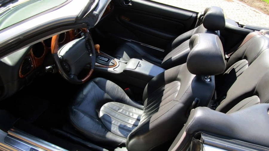 2003 Jaguar X100 XK8 - Image 4 of 7