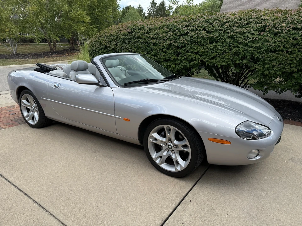 2003 Jaguar X100 XK8 - Image 2 of 31