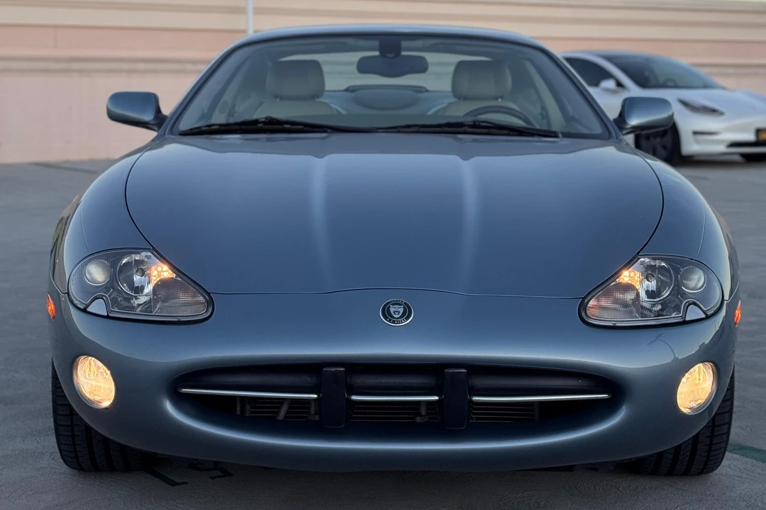 2003 Jaguar X100 XK8 - Image 2 of 31