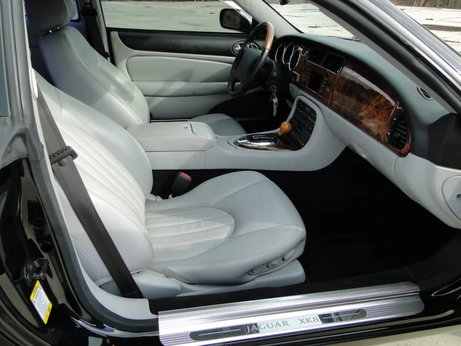 2003 Jaguar X100 XK8 - Image 3 of 6