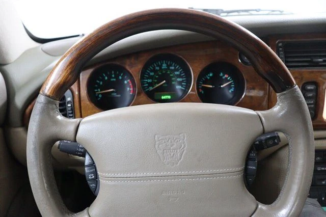 2003 Jaguar X100 XK8 - Image 8 of 20