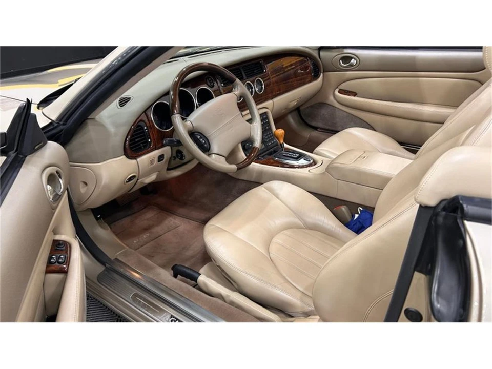 2003 Jaguar X100 XK8 - Image 7 of 10