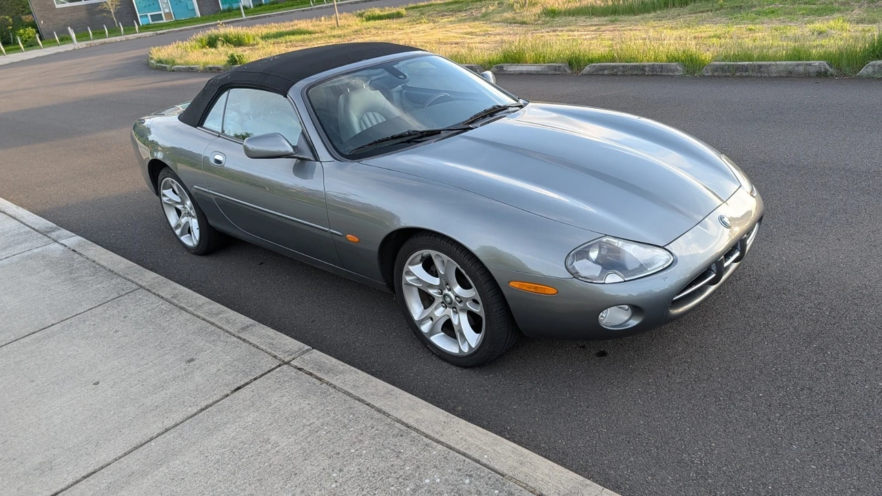 2003 Jaguar X100 XK8 - Image 2 of 16