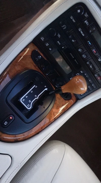 2003 Jaguar X100 XK8 - Image 7 of 19