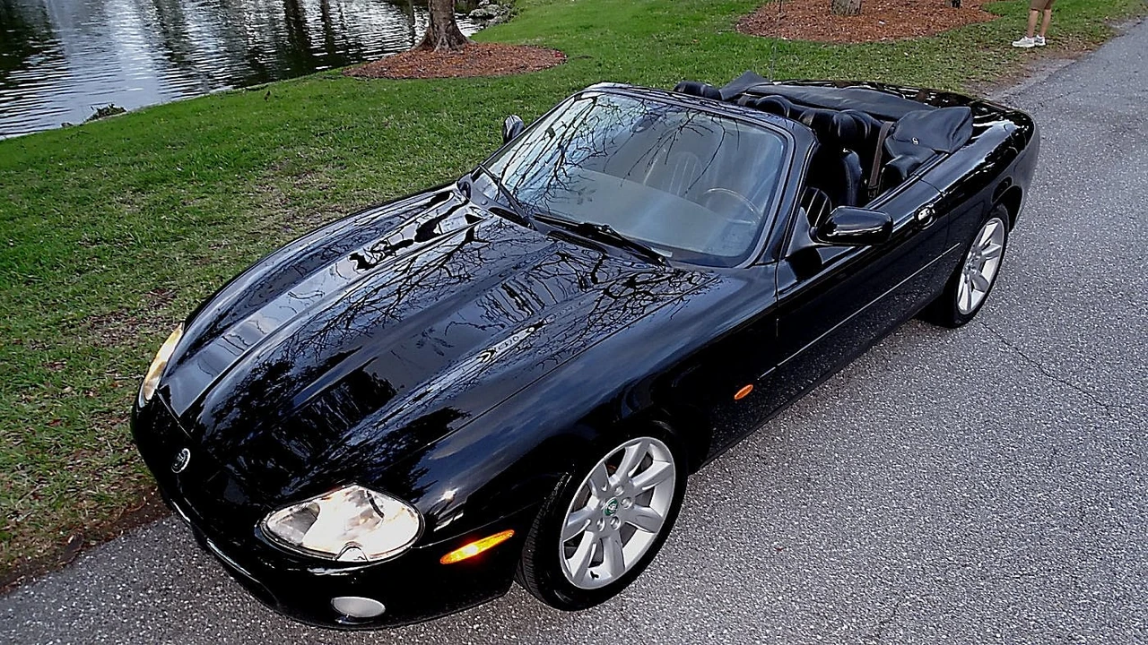 2003 Jaguar X100 XK8 - Image 10 of 21