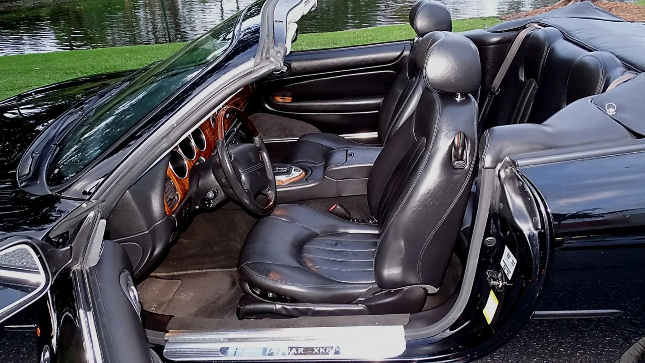 2003 Jaguar X100 XK8 - Image 11 of 21