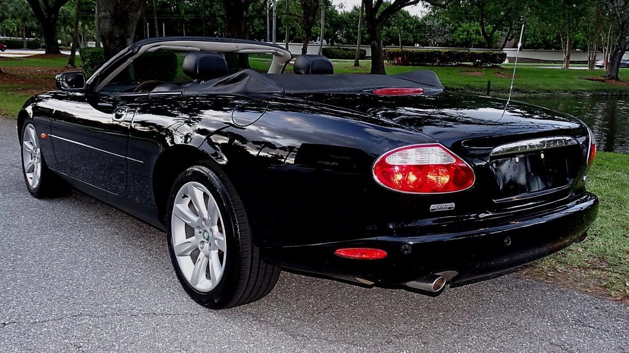 2003 Jaguar X100 XK8 - Image 4 of 21