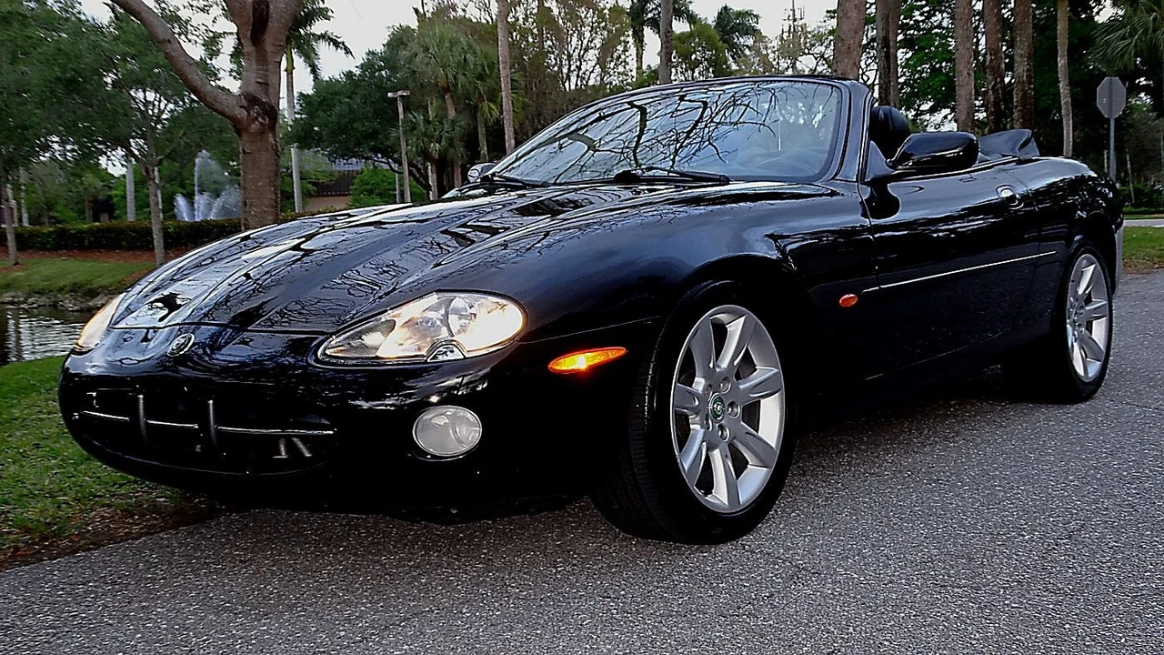 2003 Jaguar X100 XK8 - Image 6 of 21