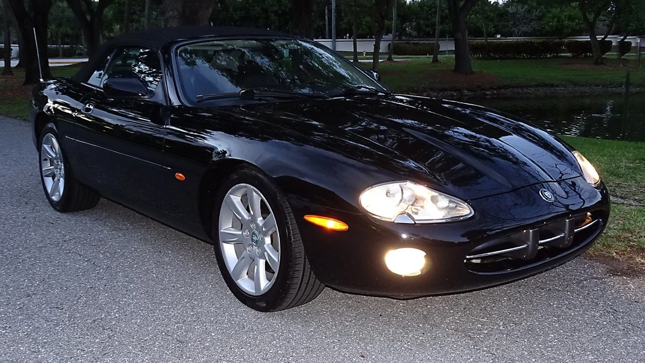 2003 Jaguar X100 XK8 - Image 7 of 21