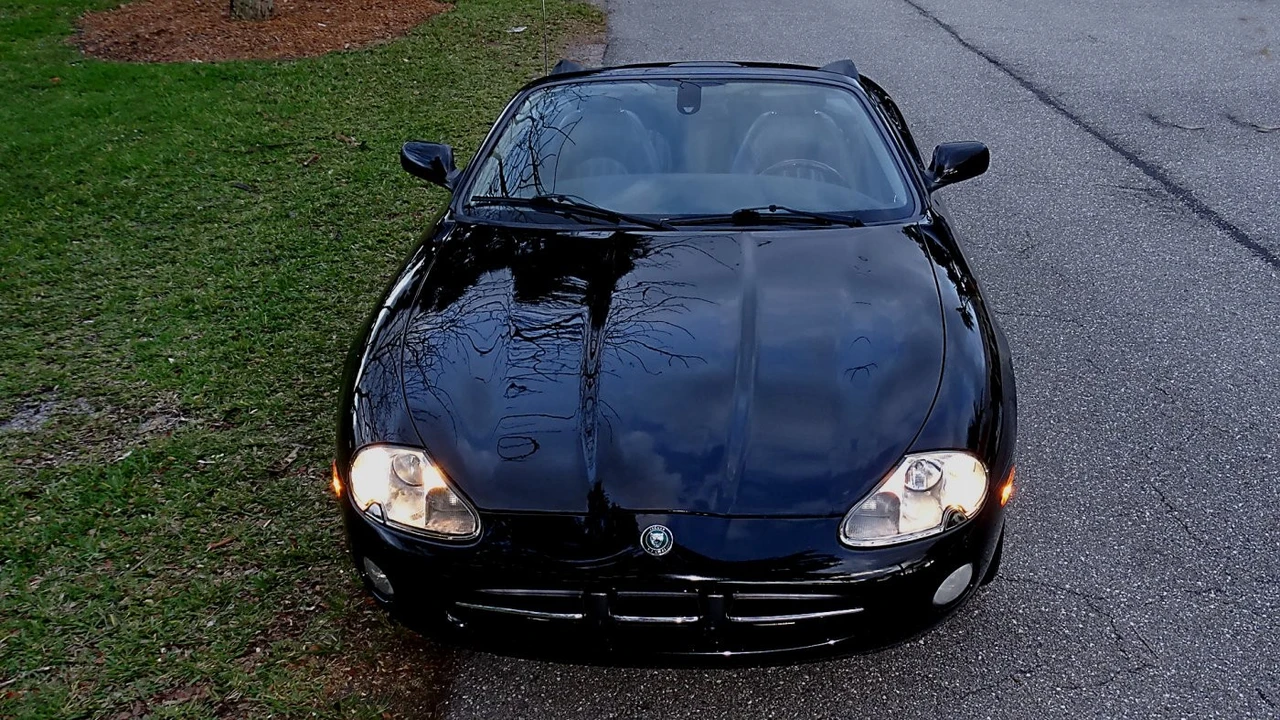 2003 Jaguar X100 XK8 - Image 9 of 21