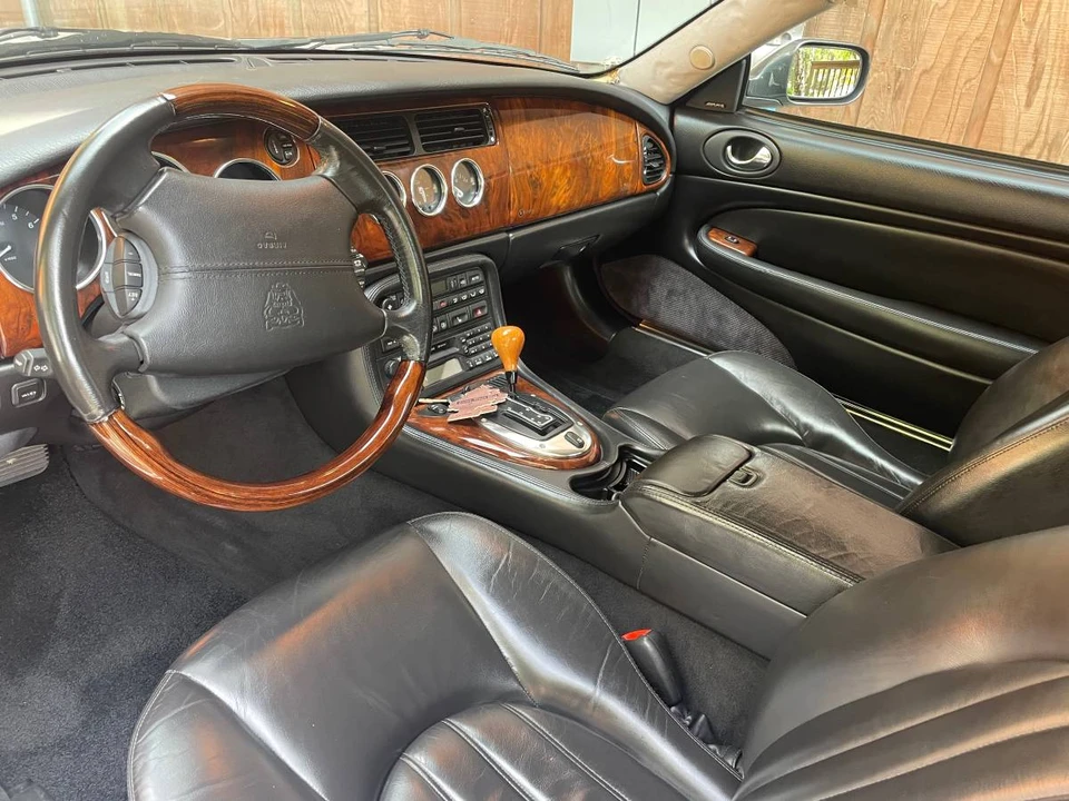 2003 Jaguar X100 XK8 - Image 5 of 9