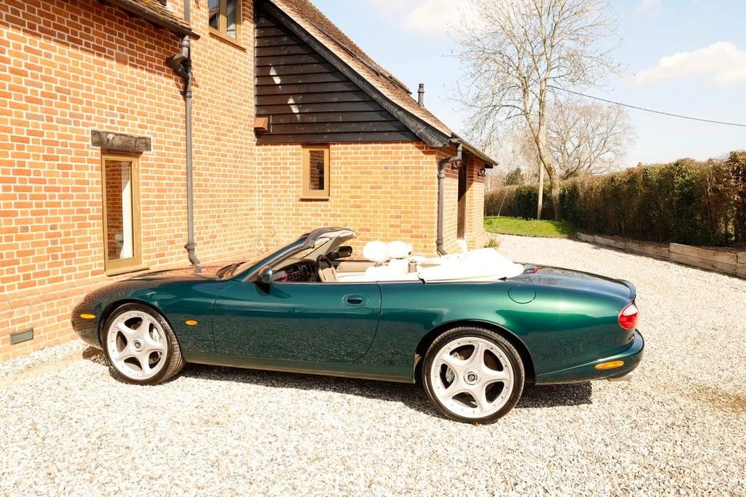 2003 Jaguar X100 XKR - Image 10 of 30
