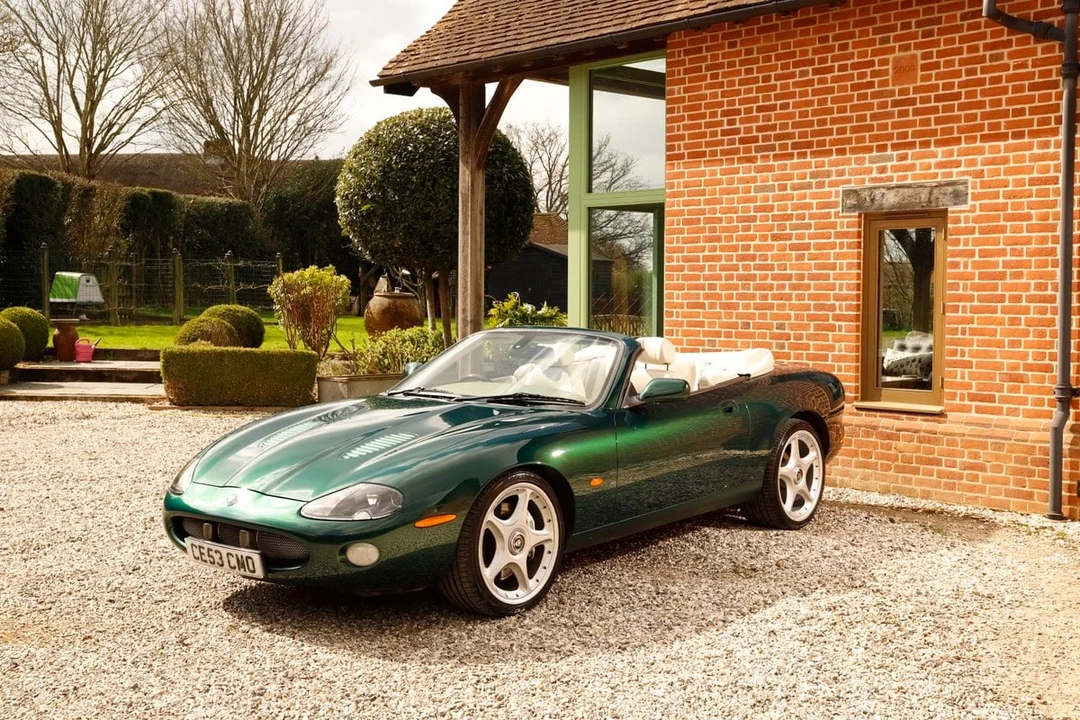 2003 Jaguar X100 XKR - Image 8 of 30