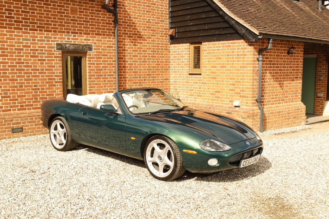 2003 Jaguar X100 XKR - Image 2 of 30