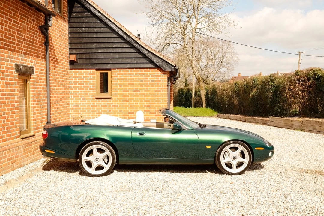 2003 Jaguar X100 XKR - Image 3 of 30